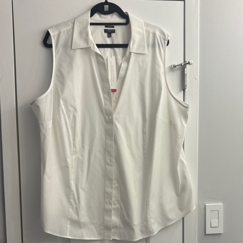 Talbots Women's White Sleeveless Button-Up Top